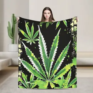Fall Blanket Creative Green Leaf Flannel Blanket -   Soft & Warm All-Season Throw With Bold Leaf Print On Black Background - Cozy Camping, Travel, Home Decor - Family & Loved Ones, Comfortable Napping, Bold Pattern, Vibrant Colors
