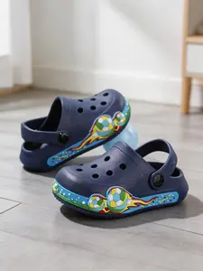 Kids Fashion Hole Shoes, Summer Shower Sandals, Lightweight Comfortable Football Pattern, Suitable for Boys Girls Daily Casual Outdoor Sports