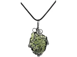 Moldavite Meteorit Crystal Necklace Moldavite Pendant Czech Meteorite Stone for Men and Women,Green Glass,Irregular Shape