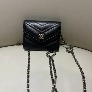 Pre-owned Calfskin Crossbody Bags Chanel Envelope Flap Bag Chevron Calfskin