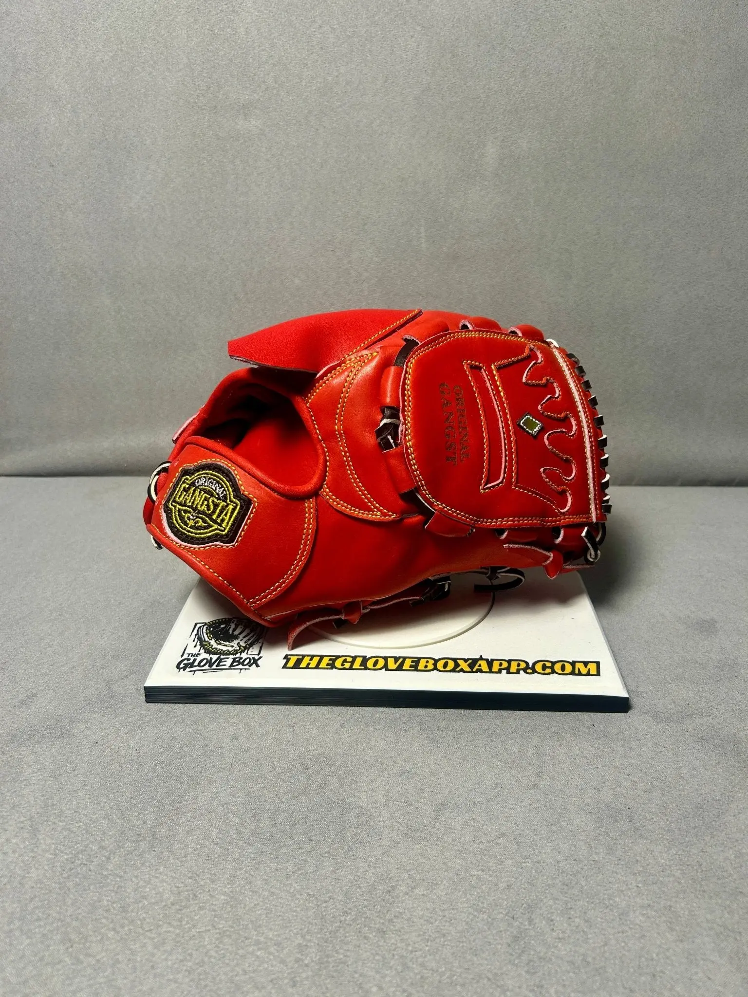 Original Gangsta Japanese Beef Leather Pitcher's Glove – Horizontal Model
