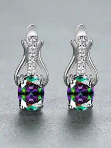 A pair of platinum colored Sparkling Zirconia oval earrings are fashionable, high-end and simple, suitable for women to wear during proposals, travels and daily life
