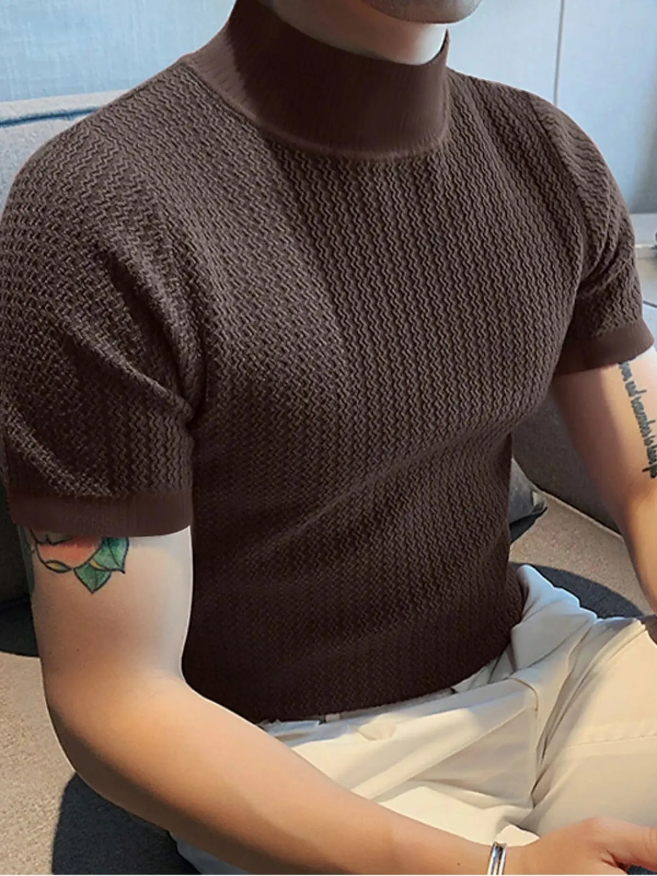 Men's water wave texture simple solid color short-sleeved T-shirt, breathable, comfortable, elastic and Stretchy fabric, fashionable inner layer for men's daily casual wear, a must-have short-sleeved shirt in men's wardrobes, Menswear