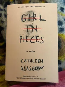Girl in Pieces Paperback