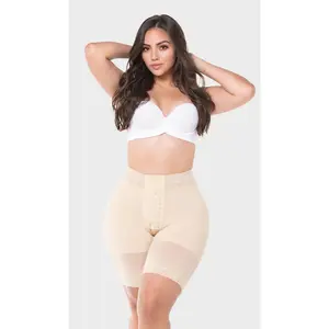 STA00428 - HOURGLASS TYPE SHORTS WITH FASTENING