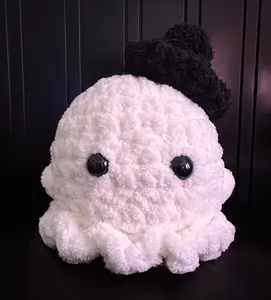 Crochet Ghost w/ Witch Hat