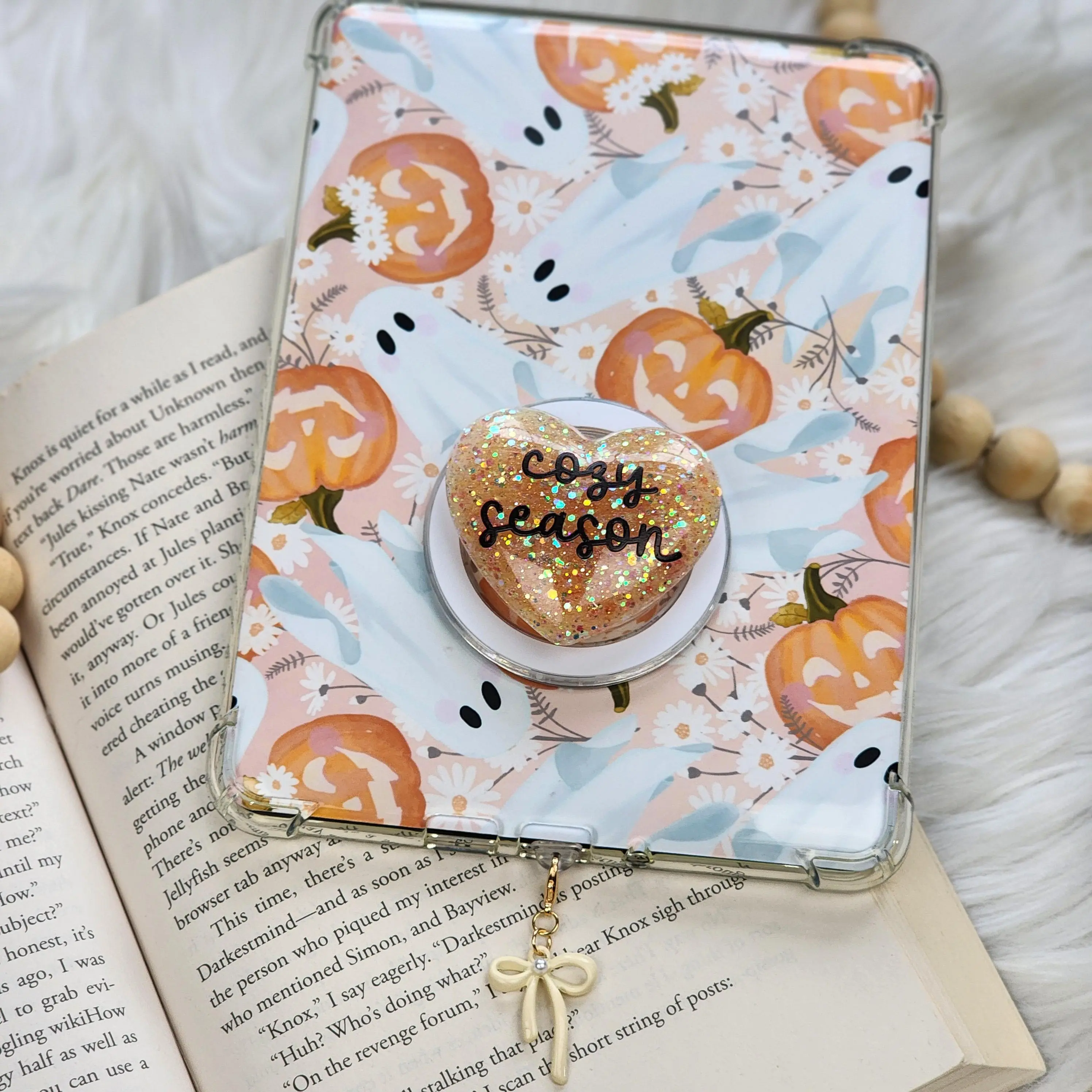 Kindle Accessories Set | Cozy Season Ghosts and Daisies | Insert, Grip & Charm