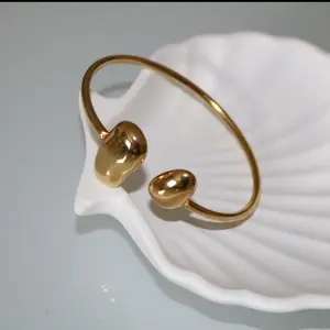 Celeste Bracelet - Gold-Toned Fashion Accessory with Unique Design Elements