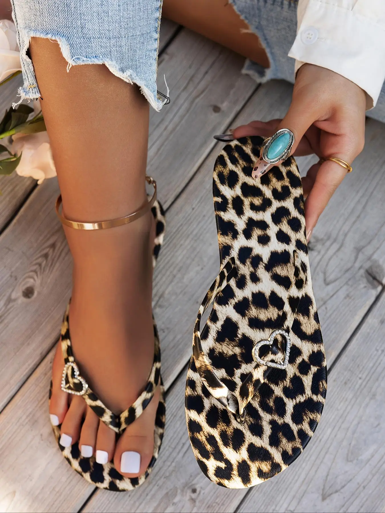 Women's Fashion Leopard Print Slides, Casual Comfortable Flat Sandals for Summer, Lightweight Breathable Shoes for Beach Vacation, Footwear