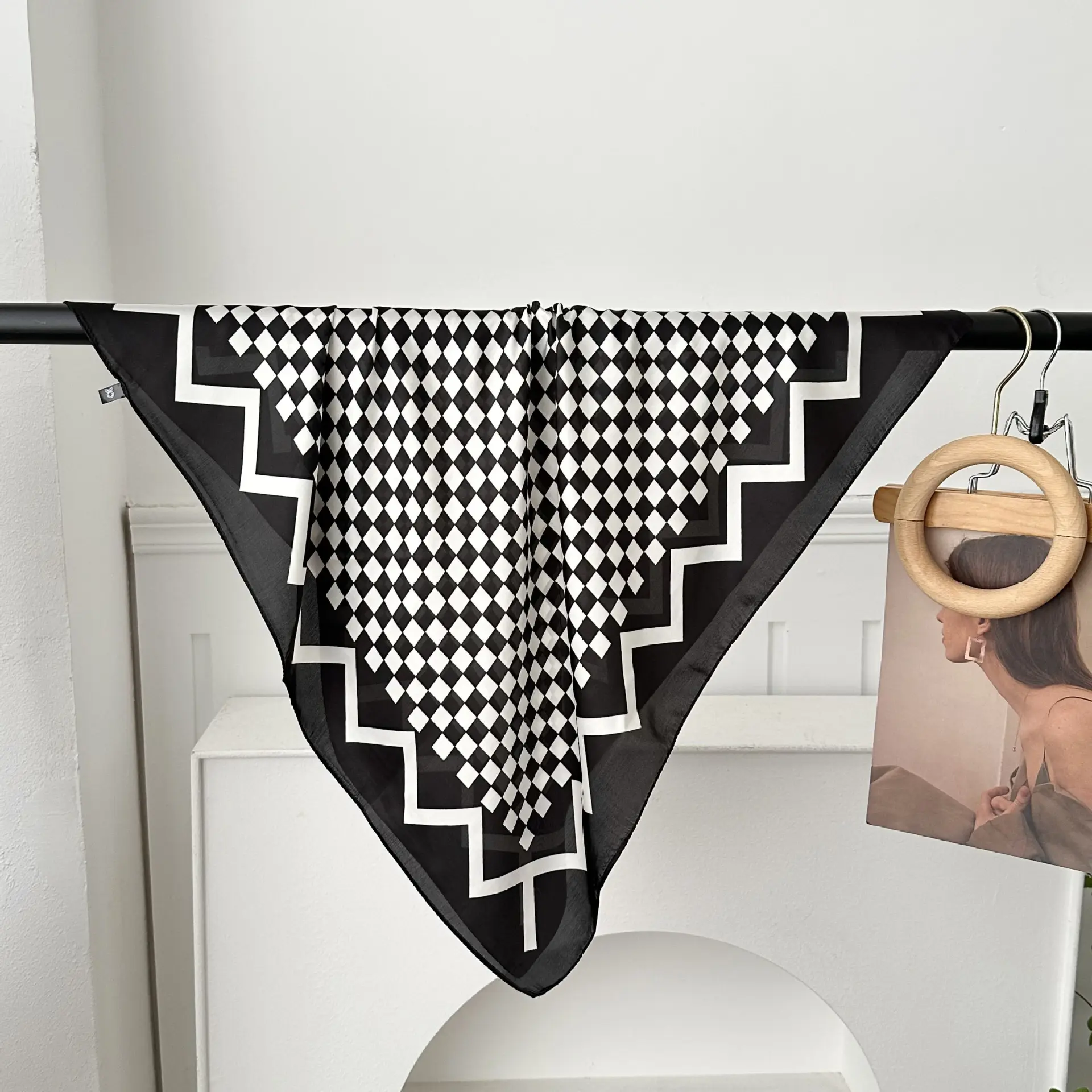 Black and white squares