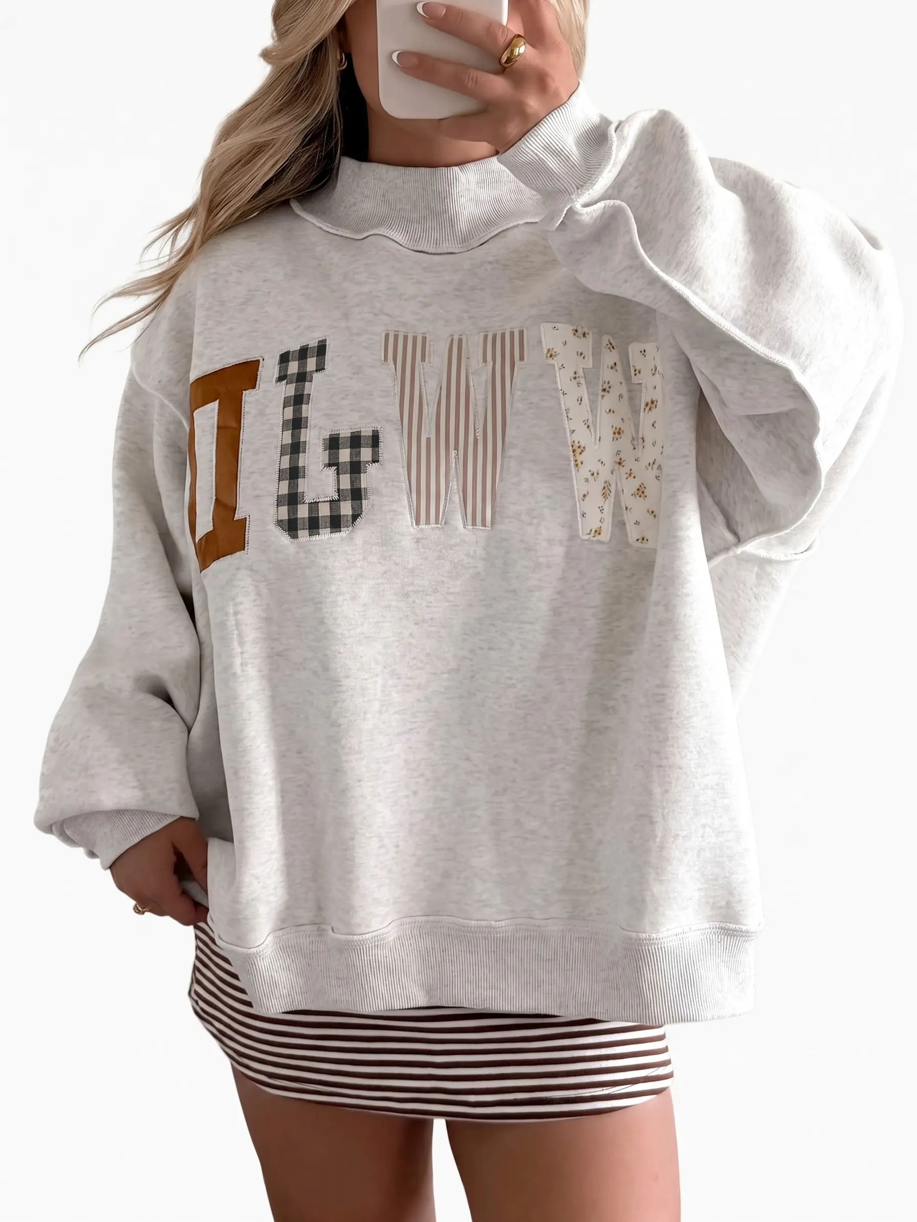Women's WWJD Graphic Sweatshirt Oversized Mock Neck Pullover Mixed Pattern Patchwork Long Sleeve Tops Casual Fall Clothes