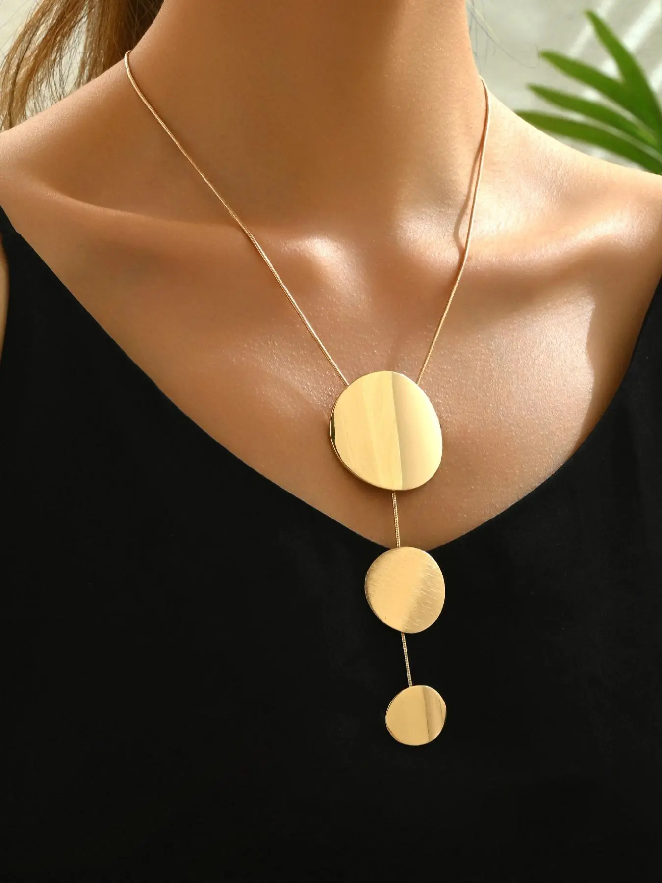 Women's Boho Style Geometric Disc Design Pendant Alloy Necklace, Fashion Jewelry for Party, Daily Clothing Decor, Trendy All-match & Exquisite Jewelry for Birthday Gift, Daily Wear Beach Boho Necklace