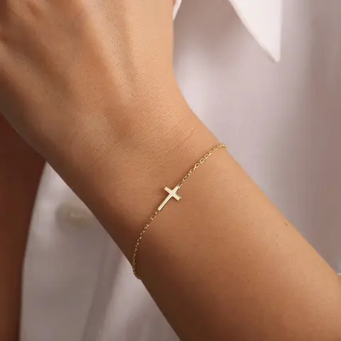 VENOCO Women's Gold Plated Lightweight Metal Bracelets - Bracelet Design: Herringbone, Twisted Rope, Box Mesh Chains; Crucifix Graphic Fashion Wrist Jewelry Gift for Daily Wear
