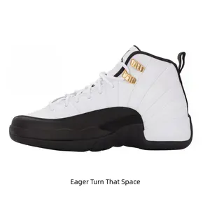 Two-tone white black retro kicks accented by metallic gold, perfect for neutral tone fashion reels. Plush full-length insole relieves all-day standing fatigue, matte black base boosts outfit layering.