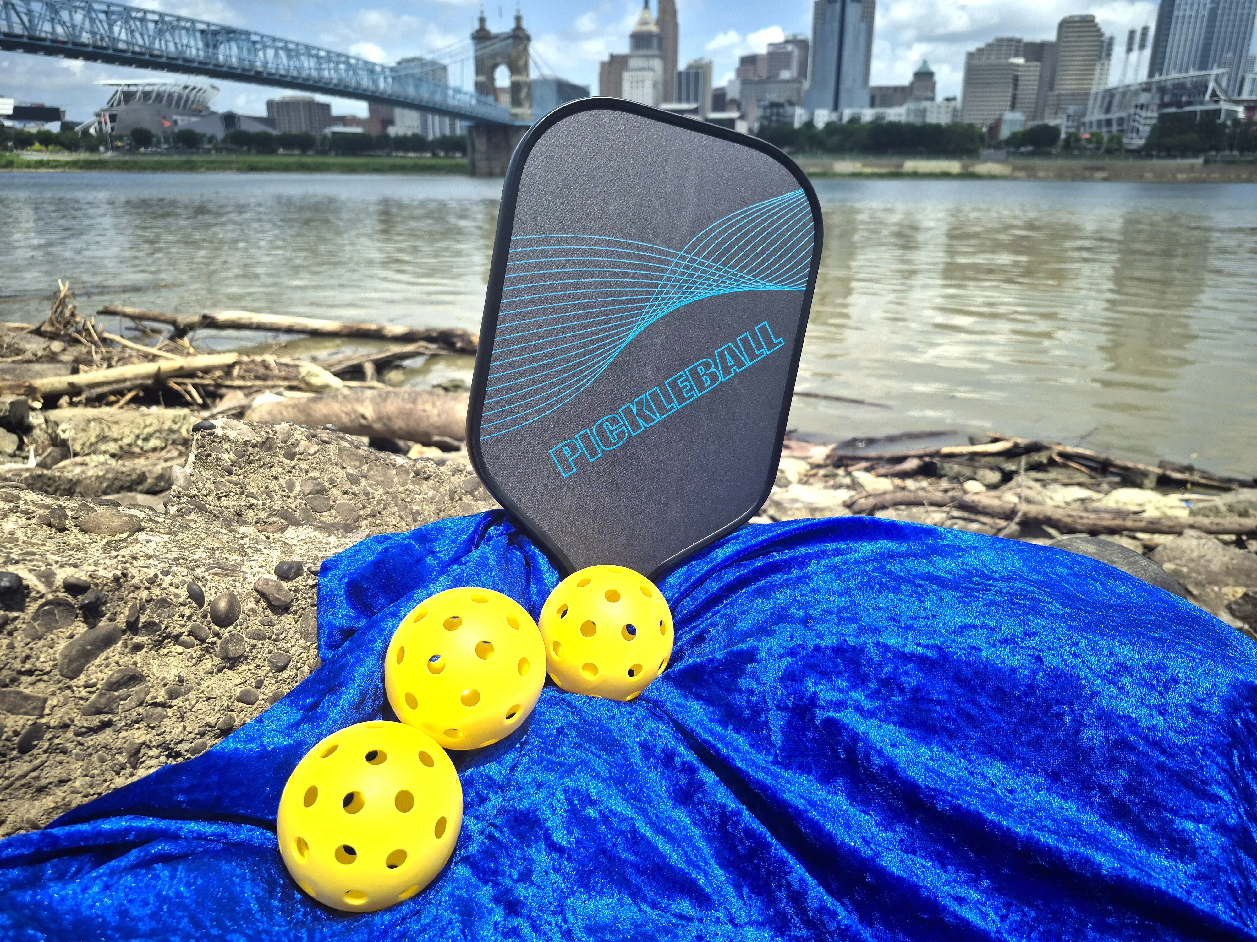 T700 Fiber Pickleball Paddle – Lightweight Pro Pickleball Racket with Honeycomb Core, Enhanced Spin, Power & Control