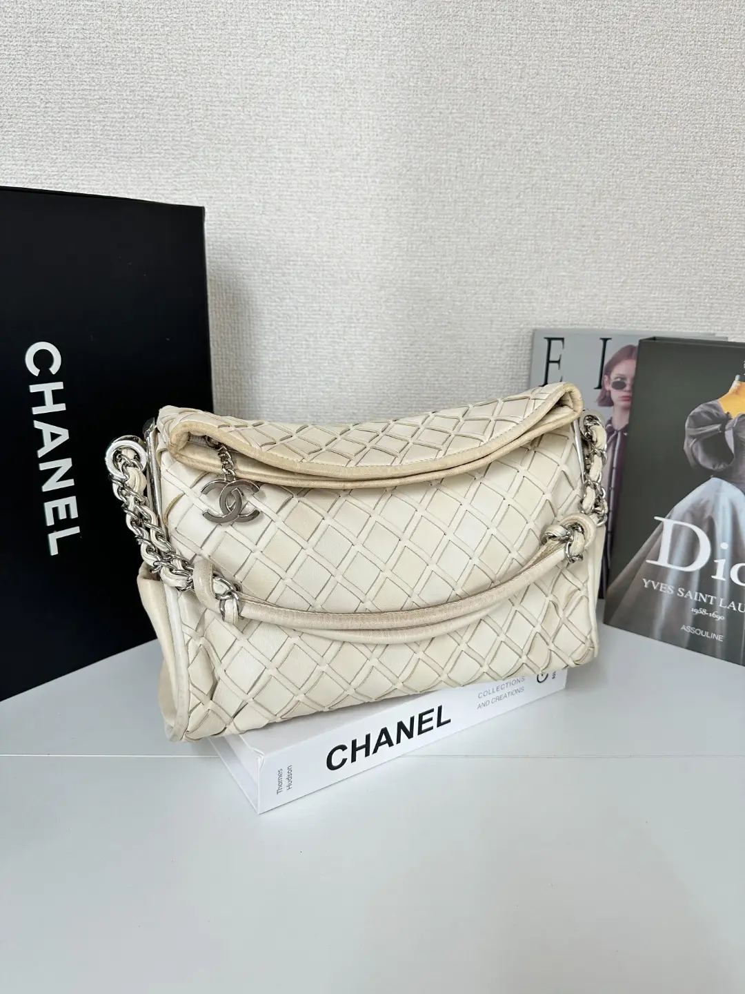 Pre-owned CHANEL an shown Shoulder Bags Matelasse Coco Mark Chain Hobo Bag in Ivory Lambskin with S shaped Hardware, No. 11 MR22102025Y463