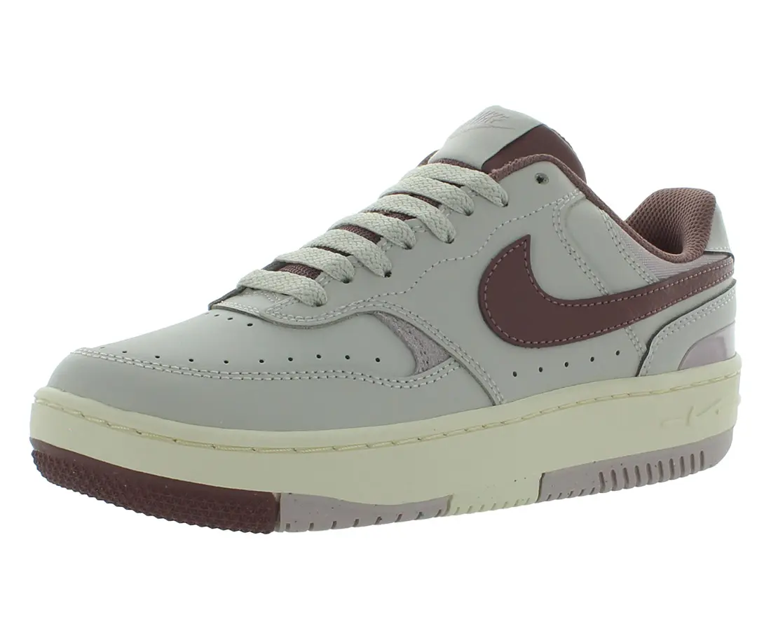 NIKE Women's Gamma Force Leather Court Sneaker for Athletic Training, Gym Workouts, and Casual Active Use, Sports Shoes, Footwear