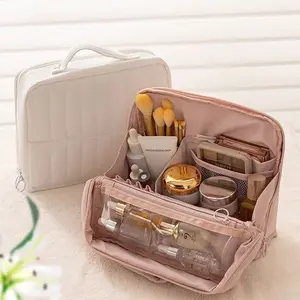 Makeup Bag, Portable Cosmetic Bag, Travel Makeup Case Organizer for Women and Girls, Large Capacity Waterproof Cosmetic Organizer with Handles and Multiple Compartments, Perfect for Travel and Daily Use