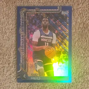 2025-26 TOPPS HOLIDAY BASKETBALL #H85 NAZ REID BLUE METALLIC GLITTER MINNESOTA TIMBERWOLVES