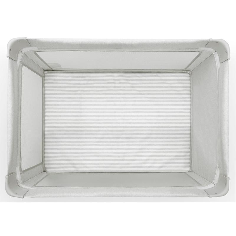 babyGap Deluxe Play Yard