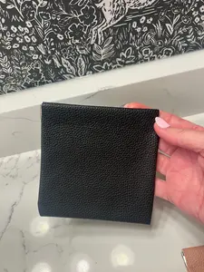 Small Kiss closure pouch