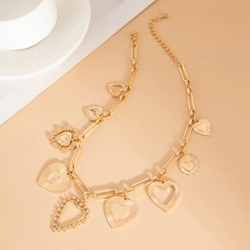 Heart Pendant Necklace Party Style Heart Design Pendant Necklace, Fashion Luxury Gold Pendant Jewelry for Party, Daily Clothing Decor, Trendy All-match & Exquisite Jewelry for Birthday Gift, Statement Necklace