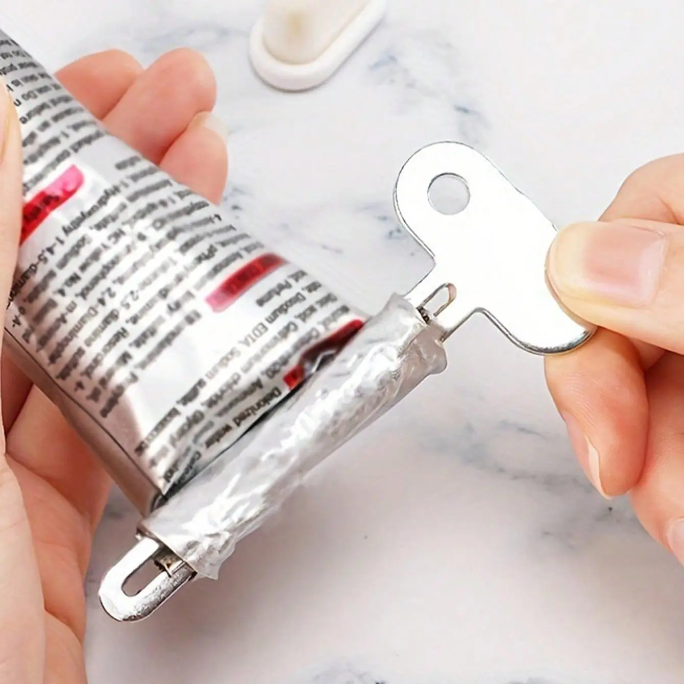 Portable Manual Toothpaste Squeezer, 1/2/3/5 Counts Handheld Toothpaste Dispenser Tool, Bathroom Gadgets for Home & Travel