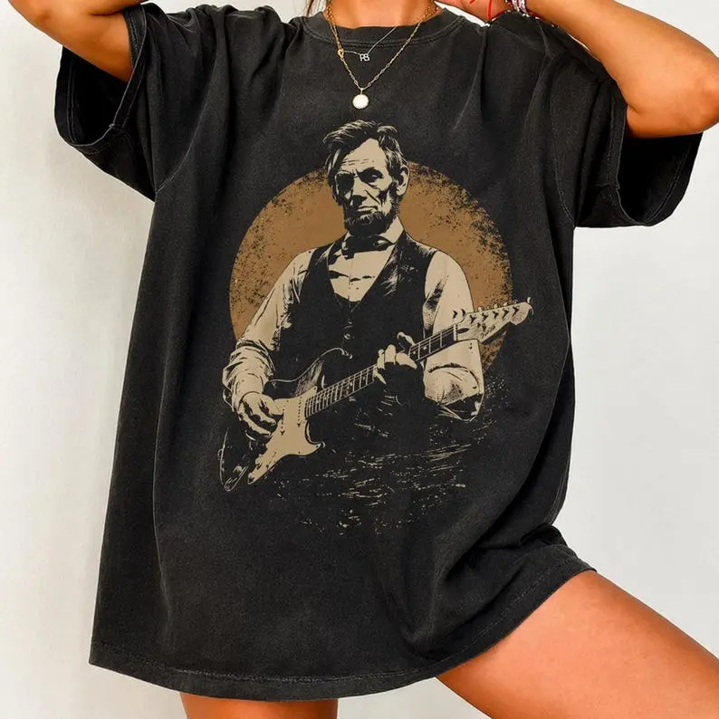 Comfort Colors® Abraham Lincoln Playing Guitar Vintage T-Shirt, History Music Lover Tee