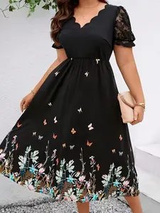 Women's Plus Size Fashion Casual Floral Print Lace Patchwork Dress, Loose-Fitting Midi Dress, Short Sleeve, Contrast Lace Design, All Seasons