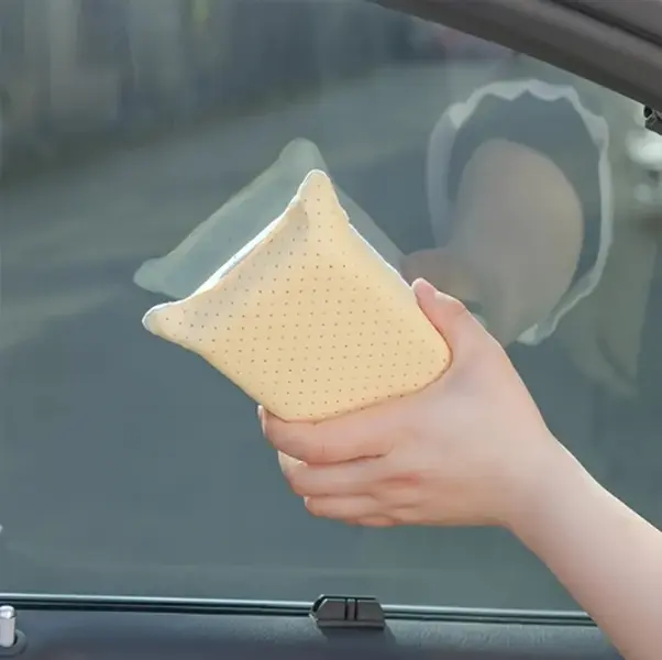 New Super Absorbent Sponges- Streak-Free Cleaning