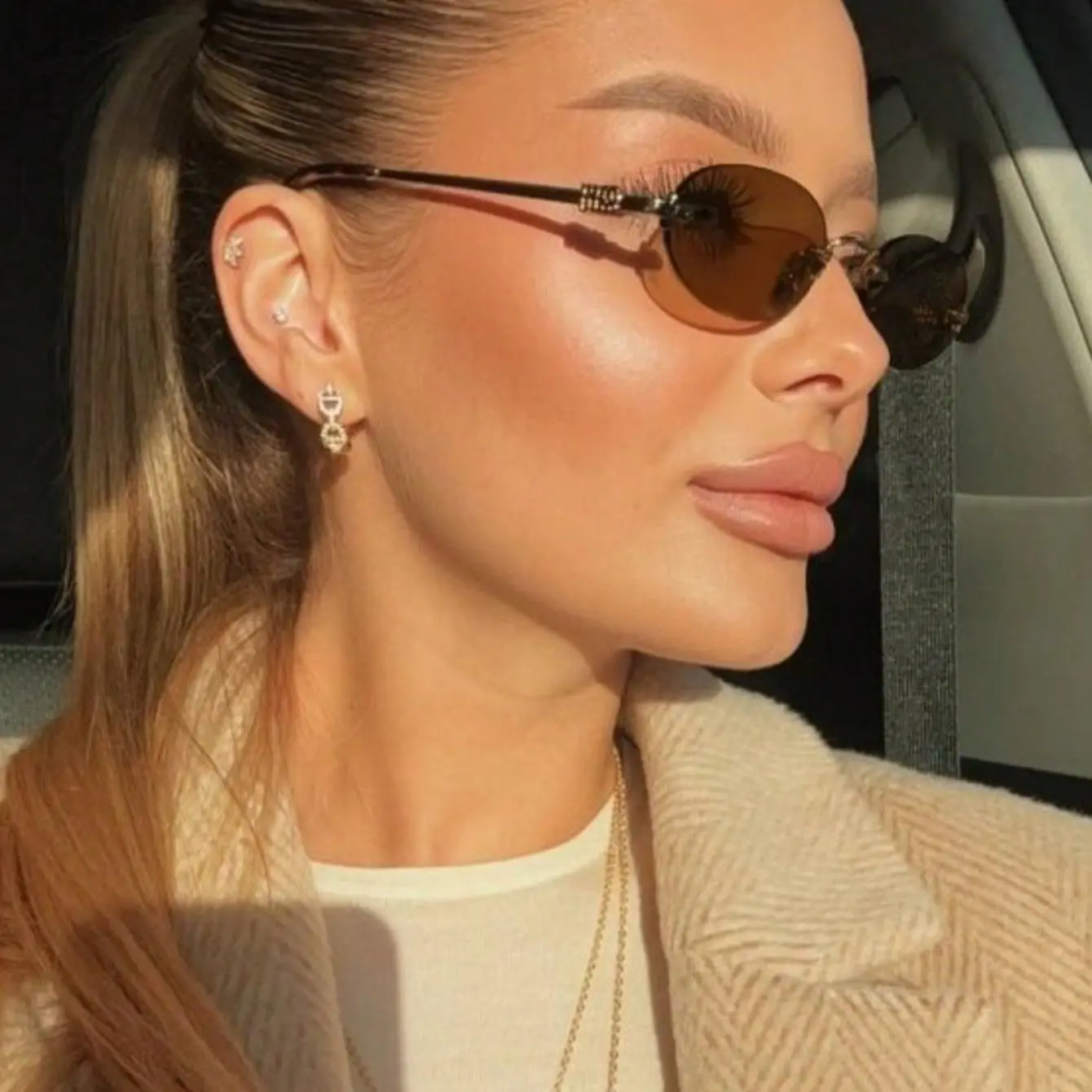 Vintage Oval Rimless Sunglasses Y2K Gold Frame UV400 Protection Ultra-Lightweight Trendy Sunnies for Fashionable Look