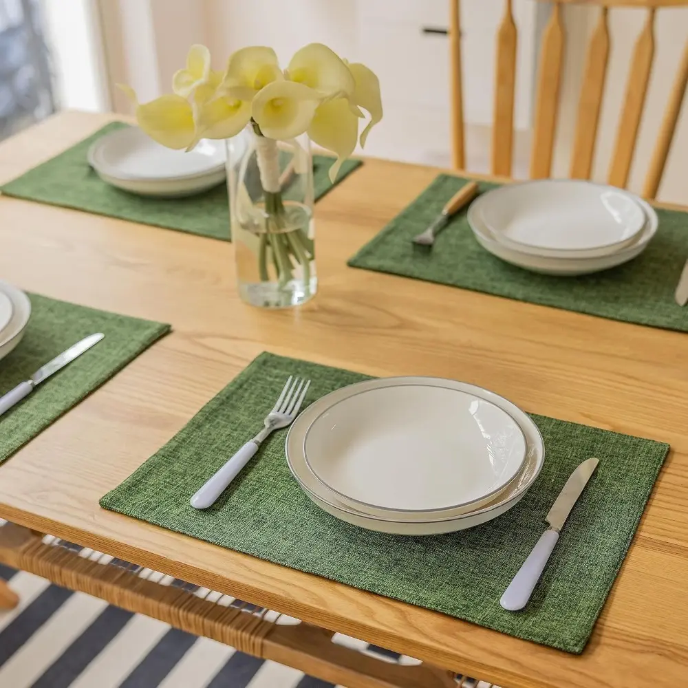 Linen Placemats Set of 4, 13*19 inch Classic Vintage Textured Rectangular Green Durable Heat-Resistant Kitchen Tableware for Dining Table