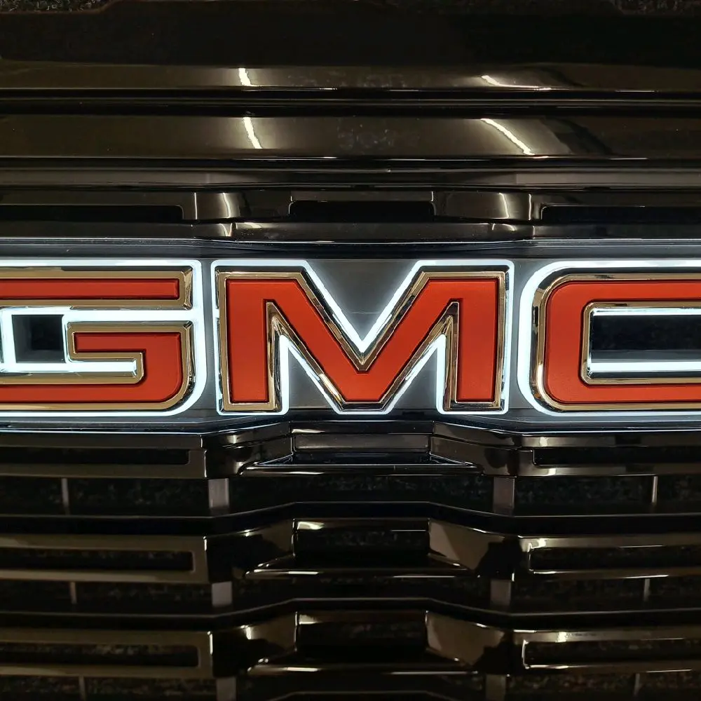 GMC Sierra 2019÷2027 Illuminated Emblem  red chrome