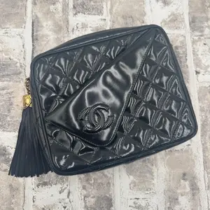 Pre-owned CHANEL Patent Leather Crossbody Bags Camera Bag