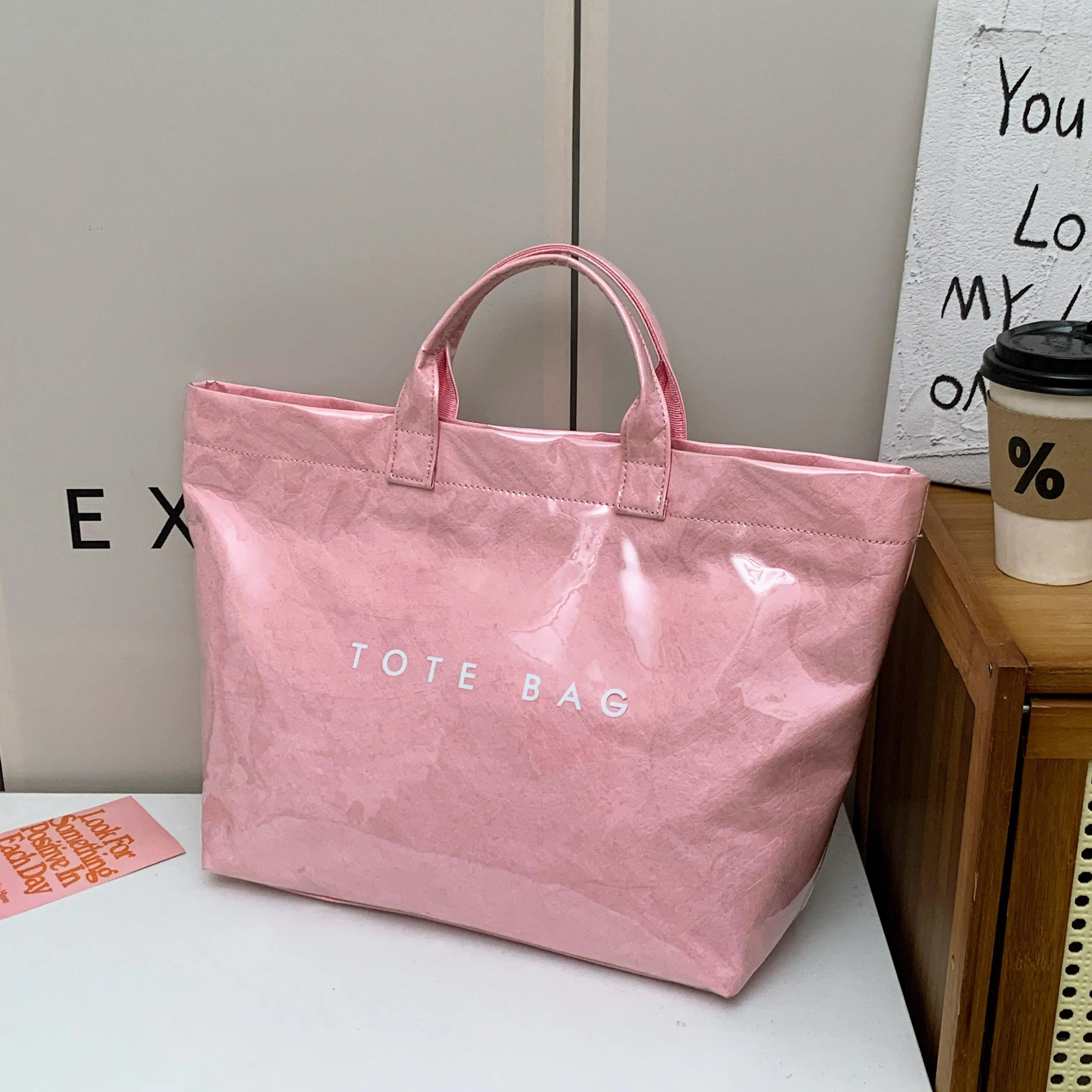 Large-capacity women's tote bag; high-quality, versatile casual bag suitable for daily commuting; stylish shopping bag; waterproof beach tote; uniquely styled tote bag; reusable shopping bag. aesthetic honitty Shopper Handbag Fashionable Bags