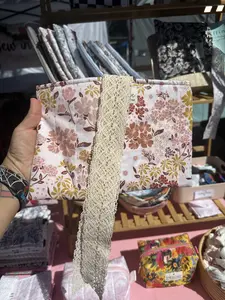 Cute Quilted Book Sleeve, Maroon Fall