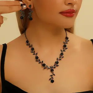 Women's Gunmetal Black Necklace Set with Flower Rhinestone Pendant Earrings Two-Piece High-End Vintage Dress Accessory Gift