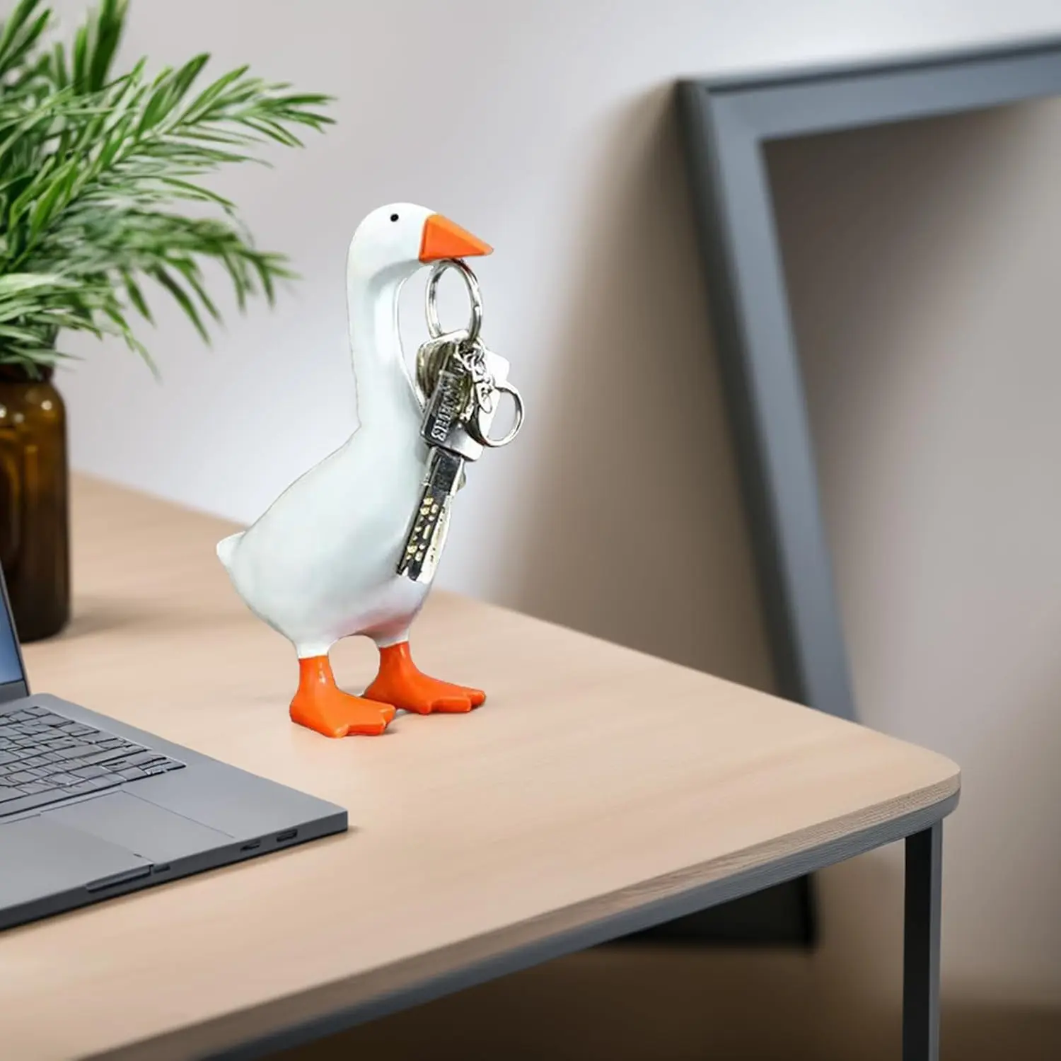 Magnetic Goose Keychain Cute Home Decor Kawaii Room Office Desk Decor Aesthetic Fun Bedroom Decor housewarming Gift for Ladies and Men Set of 1 goose accessory