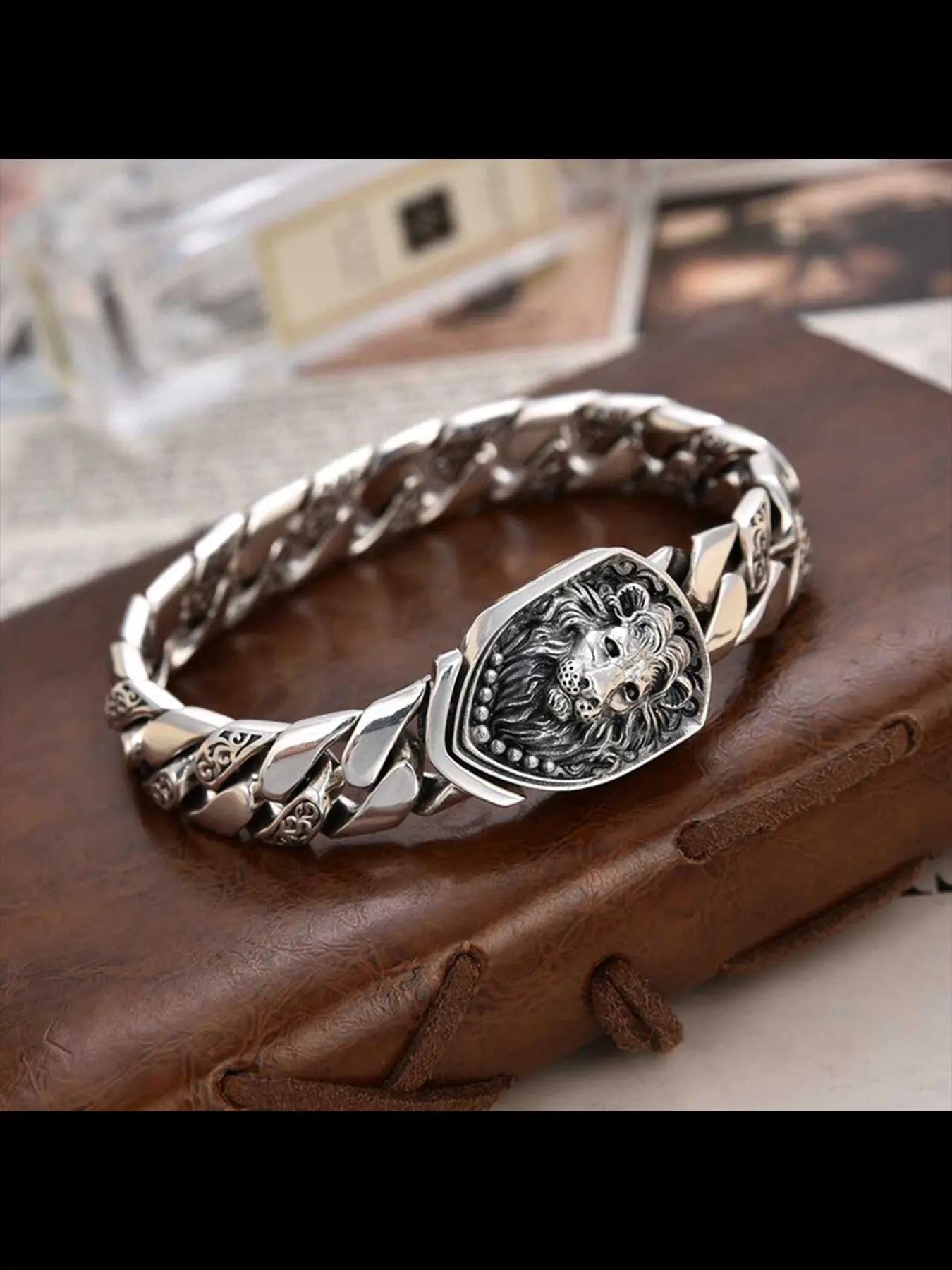 New Vintage Appeal Bold Lion Design Bracelet for Men, Punk Rock Fashion Cuban Chain Style, Unique Personality Jewelry Accessory, Fashionable Bracelet