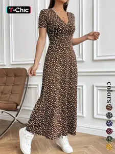 Women's Ditsy Floral Print V-Neck Maxi Dress, Elegant Casual Short-Sleeve Dress for Holidays, Vacations and Daily Wear, Summer Dress for Ladies