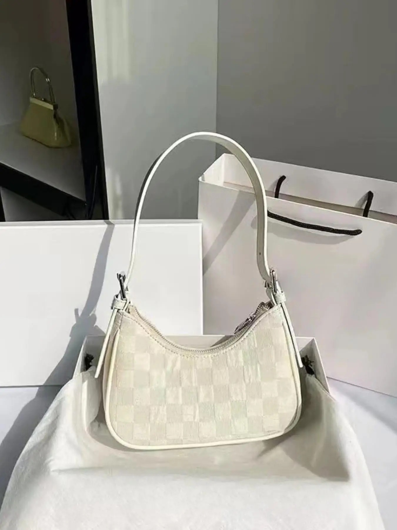 Women's Elegant Checkerboard Pattern Shoulder Bag, Fashionable Underarm Bag For Daily Used, Zipper Baguette Bag