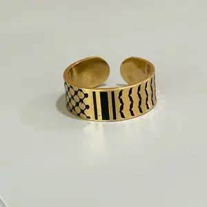 Keffiyeh Pattern Ring Adjustable Stainless Steel Band with Unique Black and Gold Geometric Design