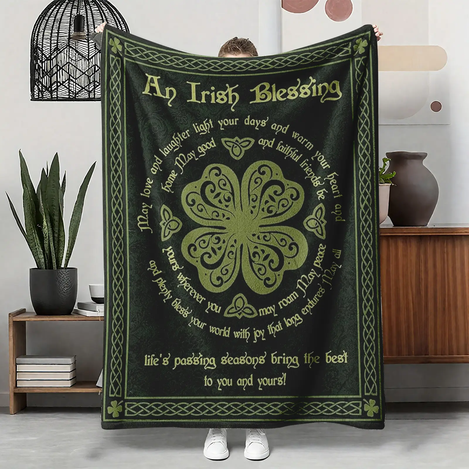 Irish Blessing Celtic Knot Flannel Throw Blanket - Reversible, Heat Warming, Snuggly Hugable, Warm Hug - Soft Cozy Nap Blanket for Bedroom Couch - St Patrick's Day Gift for Friends - Christmas Birthday Housewarming Present, Reversible Blanket Throws, Heat