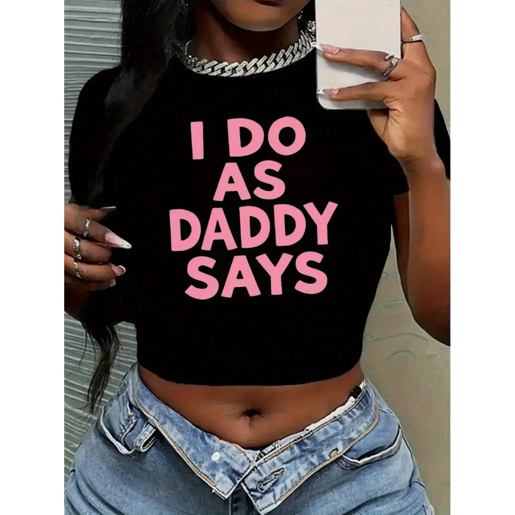 Women'S Funny "I Do As Daddy Says" Cropped T-Shirt - Lightweight Breathable Short Sleeve Top With Pink Lettering, Casual Humorous Statement Tee For Casual Attire & Themed Events, All-Season Comfort Fit Women's Short Sleeve Ribbed Crop Tee