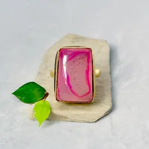 Hot Pink Agate Ring in Gold Tone, Trendy Jewelry/SZ.7