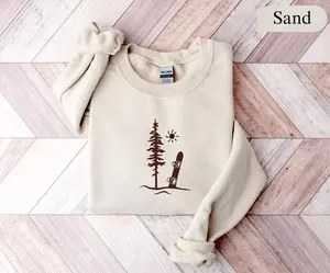 Snowboard Sweatshirt, Ski Lover Sweater, Winter Spt , Cute Winter Sweater, Ski Gift, Gift f Snowboarders, Snowboarder Tee, Snowboard