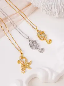 1 Island-inspired Seahorse and Starfish Collar Necklace with Zirconia / Imitation Pearl Dual-Pendant Design – Affordable Luxury Niche Titanium Steel Necklace – Fresh and Feminine Summer Beachwear Accessory