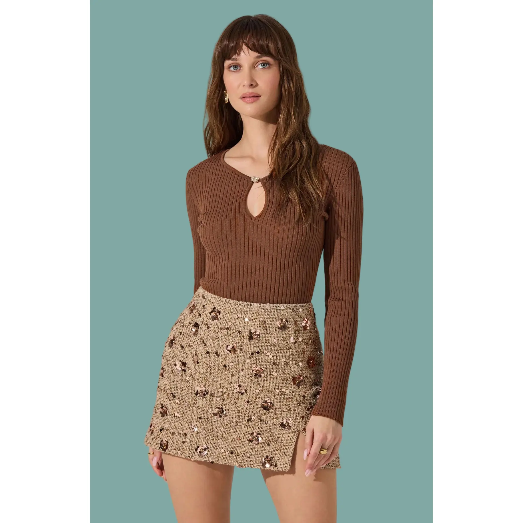 Lynly Ribbed Keyhole Sweater