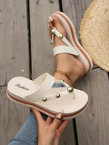 Women's Thick Sole Sandals with Metal Bead Decoration, Woven Strap Toe Post Slippers, Casual Non-Slip Beach Vacation Shoes, Lightweight Sandals