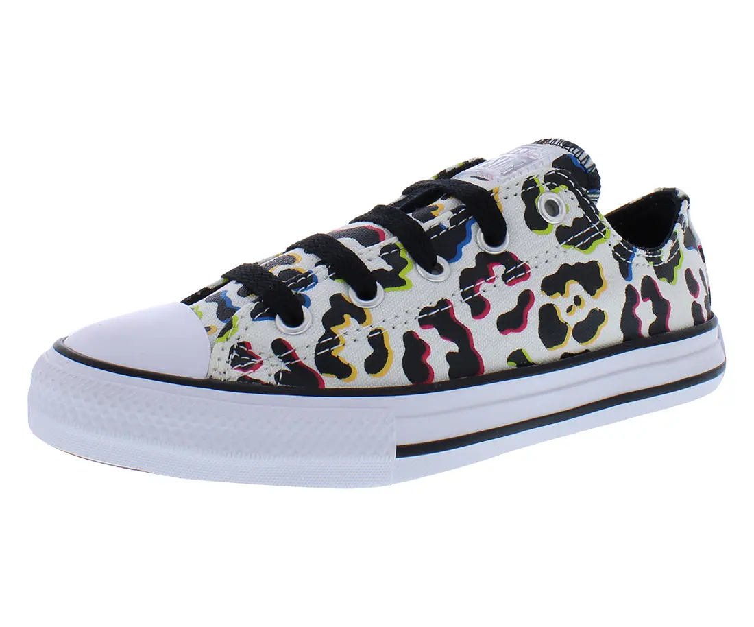 Converse Girls' Chuck Taylor All Star Classic Low-Top Canvas Sneakers, Grade School Casual Wear, Kids Size, Round Toe, Laces, Grade School Size, Everyday Use, Classic Kid's Sneakers